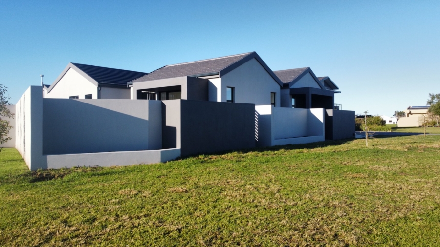 4 Bedroom Property for Sale in Oubaai Western Cape